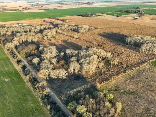 1234 W Morgan Ave, Plevna, KS 67568