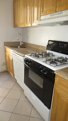 Rented by Bohemia Realty Group | media 6