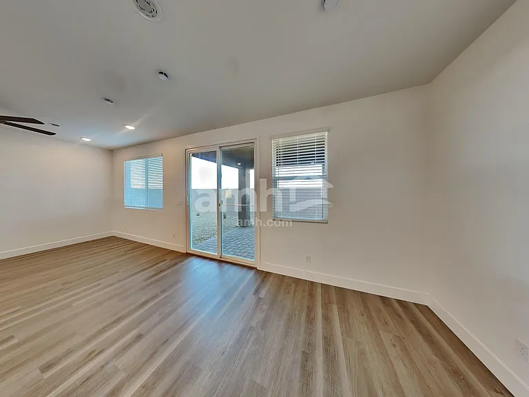5734 Las Vegas Creek St — Photo 6