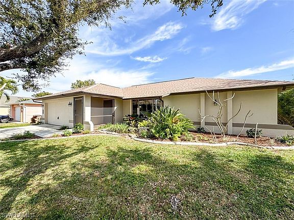 4th image of 2211 SW 14th Pl