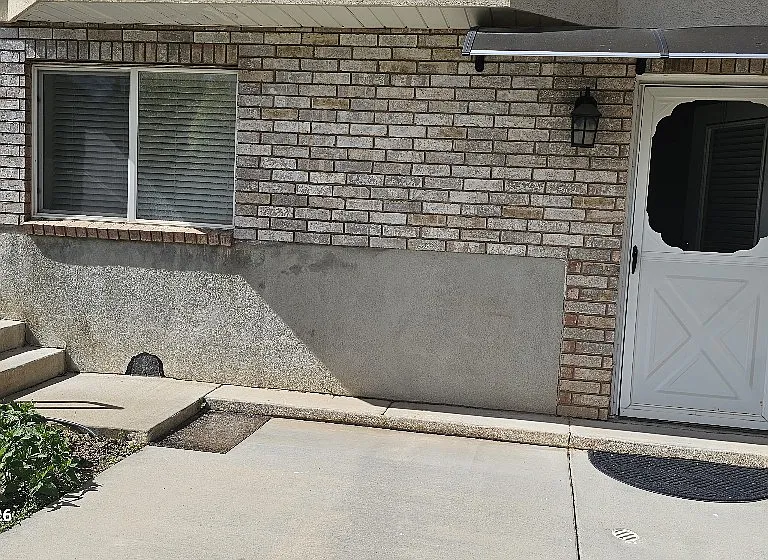 659 W 2325 N — Photo 19