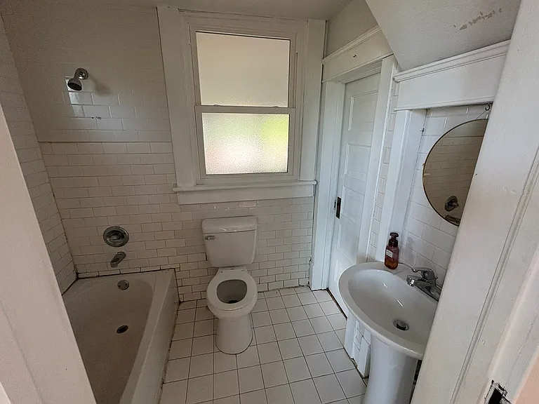 303 Bouchelle St — Photo 9