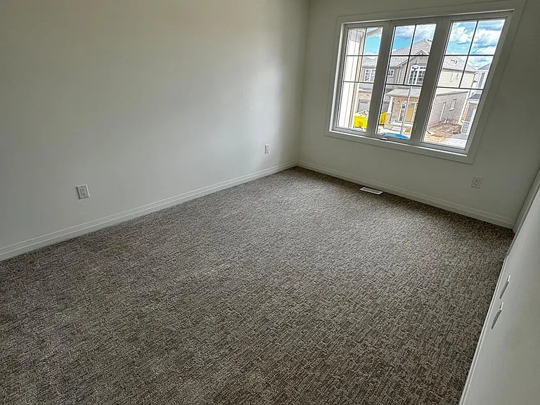 44 Samuel Ave — Photo 19
