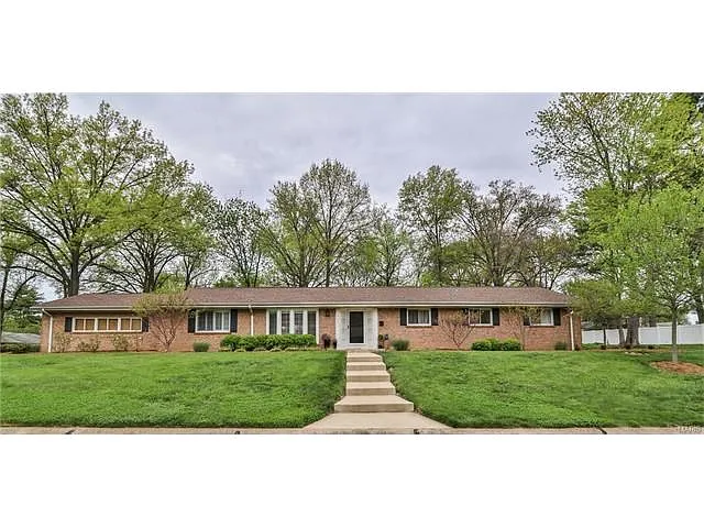 467 Gabriel Dr photo 1