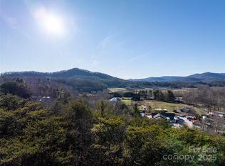 477 Rowland Rd, Swannanoa, NC 28778