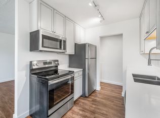 6200 Golden Valley Rd #106, Minneapolis, MN 55422