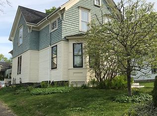 6 Spruce St, Camden, ME 04843