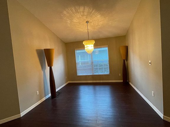 5th image of 3942 Villas Green Cir