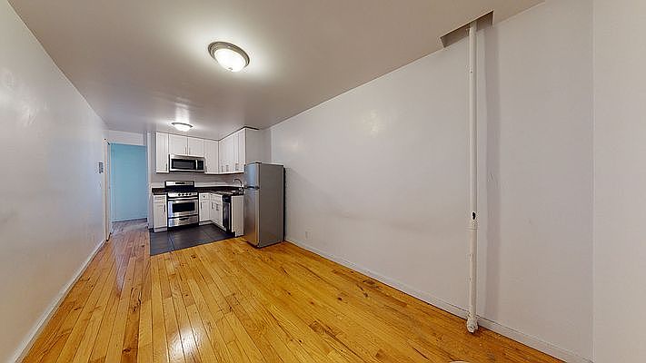 1st image of 123 E 7th St APT 3E