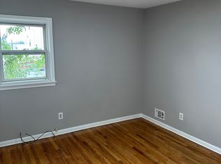 504 Walnut St, Roselle, NJ 07203