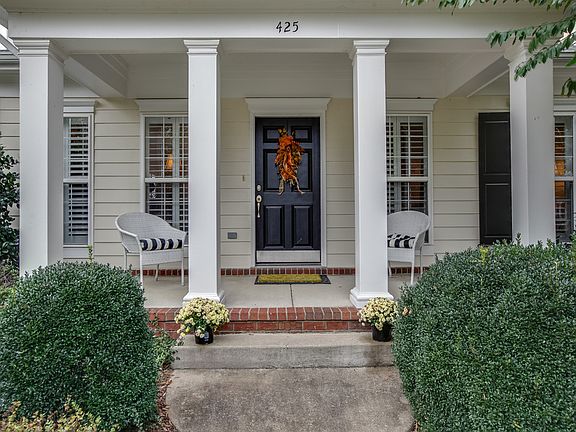 3rd image of 425 Verandah Ln