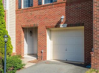 22580 Highcroft Ter, Ashburn, VA