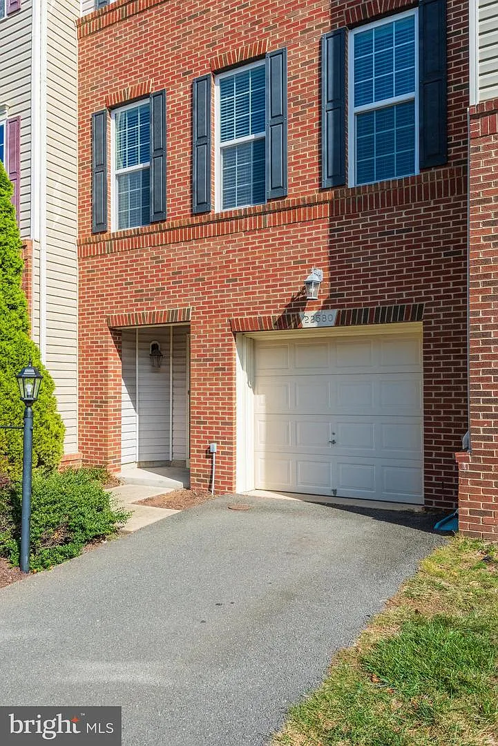 22580 Highcroft Ter photo 1