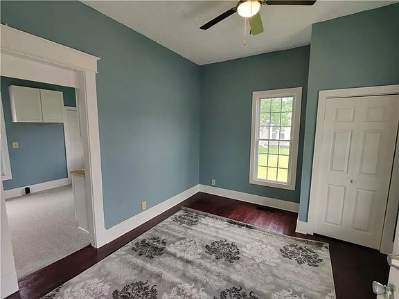 3rd image of 334.5 S Miller Ave