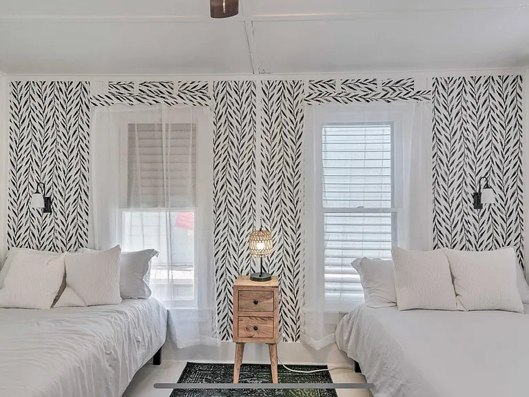 3402 Avenue Q 1/2 — Photo 7