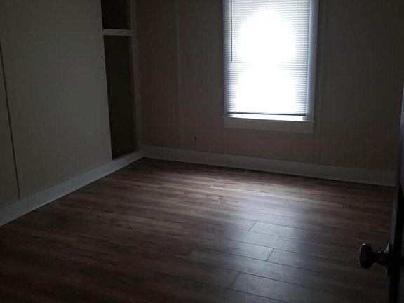 3rd image of 721 N P St