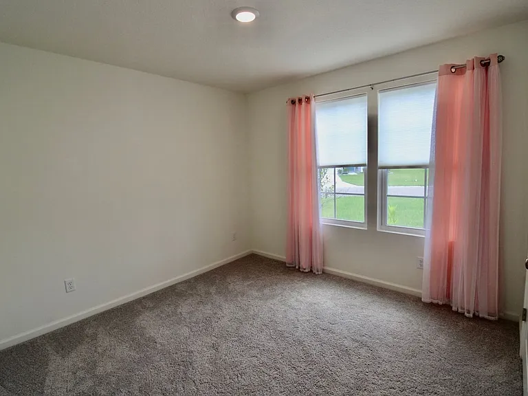 205 Landing Blvd — Photo 4
