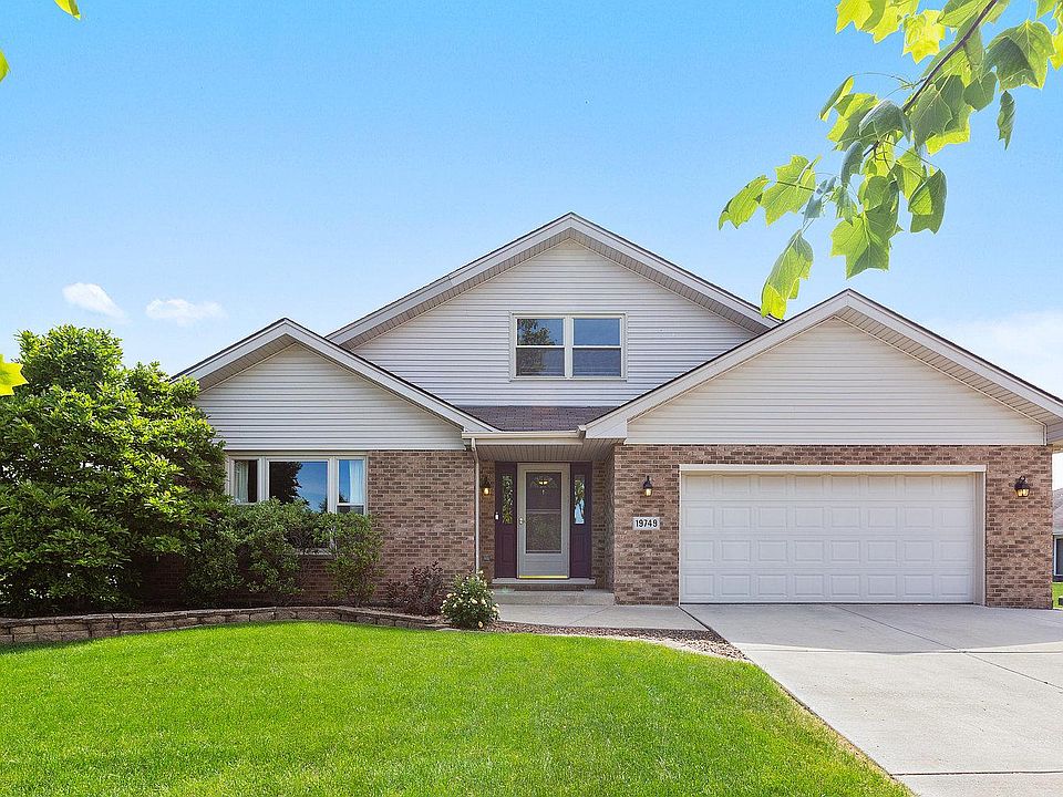 1st image of 19749 Catherine Ln