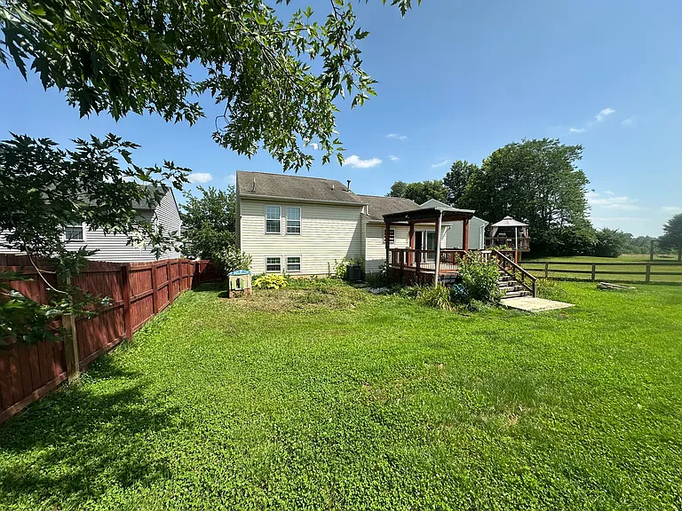 1760 Transparent Ct — Photo 5