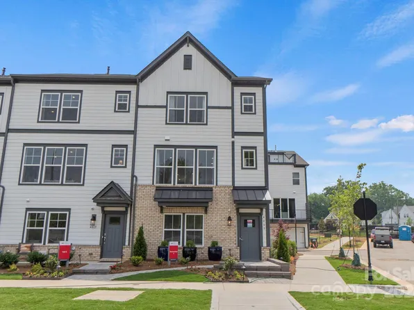 4009 Hidden Oaks Dr, Charlotte, NC 28205