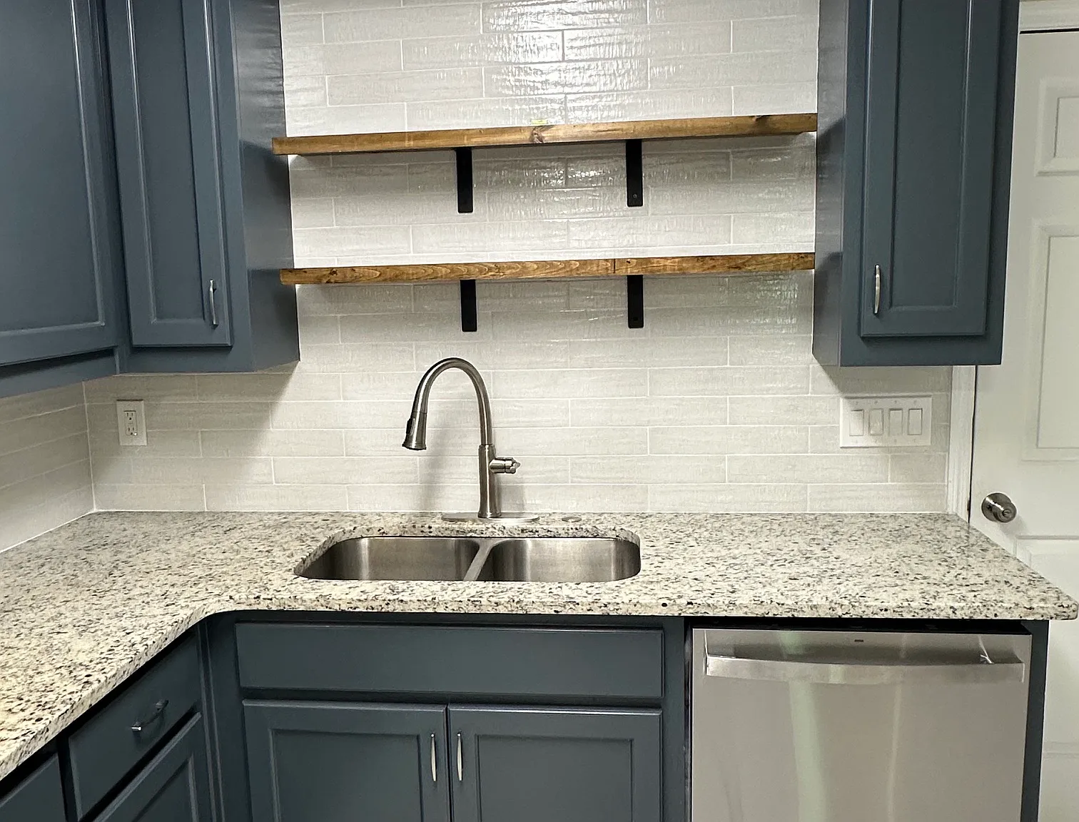 3 bed, 1730 sqft, $2,300 — Photo 1