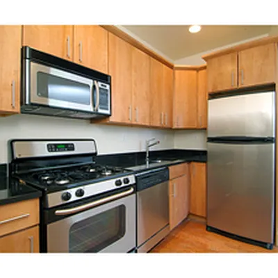 Rented by Crewstown Realty | media 10