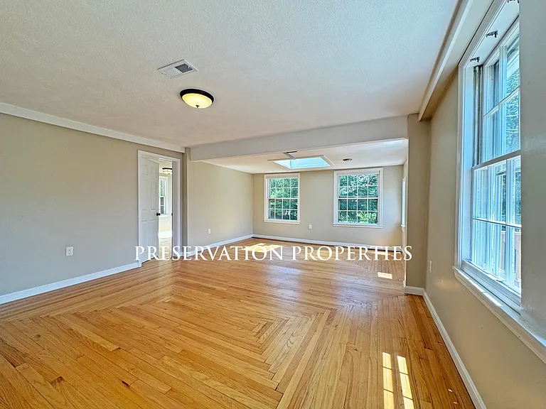 191 Weston St — Photo 11