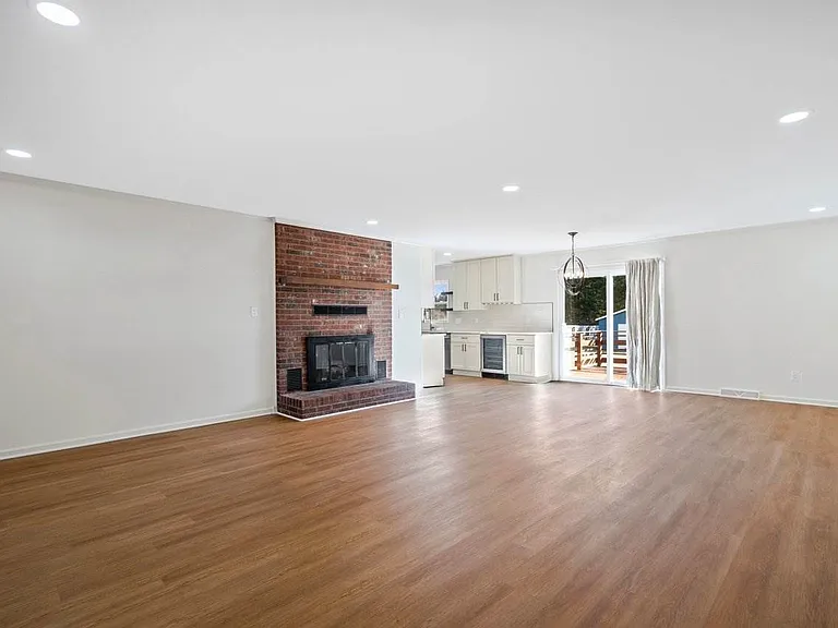 16808 Knoxwood Dr — Photo 3