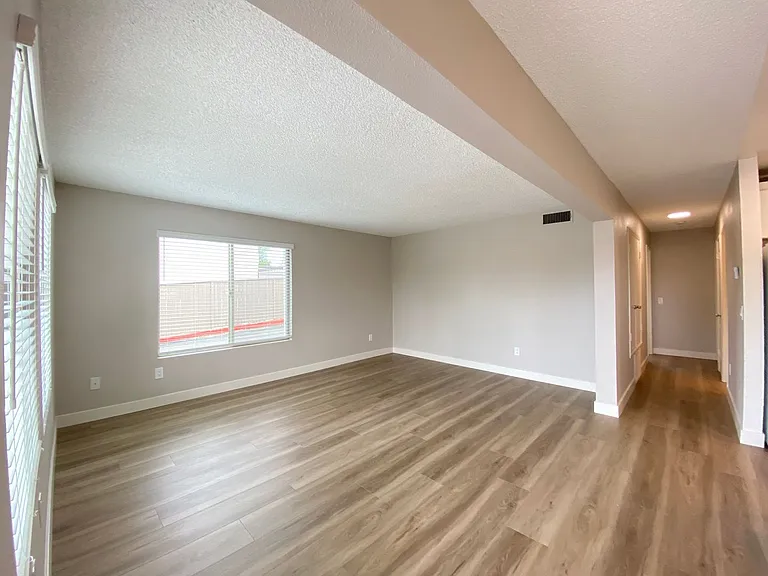 West Palm Apartments — Photo 3