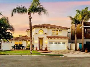 9112 Playa Dr, Huntington Beach, CA 92646