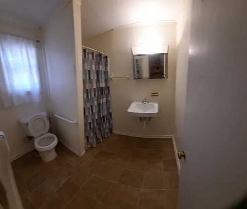 105 Oak St #3 Photo 1