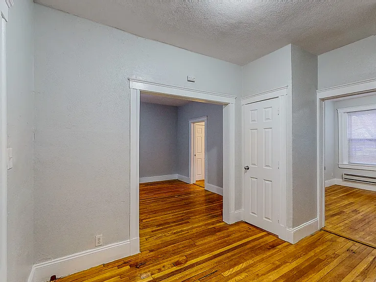 12 American Legion Hwy #10 — Photo 16