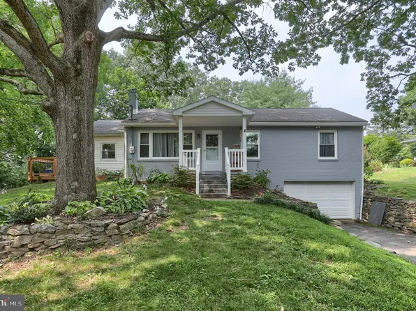 4 Wagner St, Hummelstown, PA 17036
