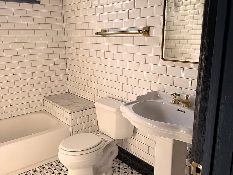 202 Eads Ave — Photo 3