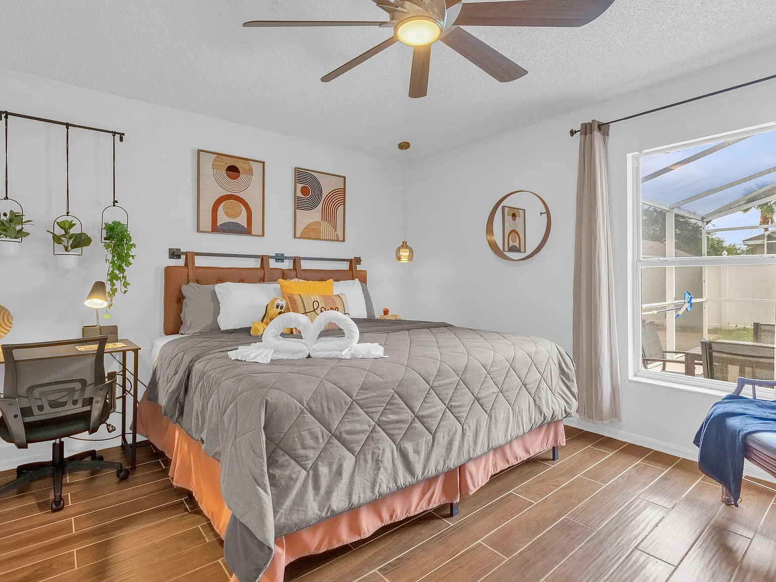 3 bed, 3.0 bath, 1400 sqft, $1,429 — Photo 1