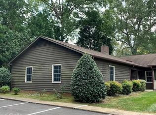 418 4th Ave NE, Hickory, NC 28601