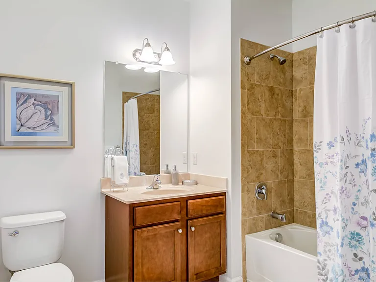 Laurel Green Apartments — Photo 34