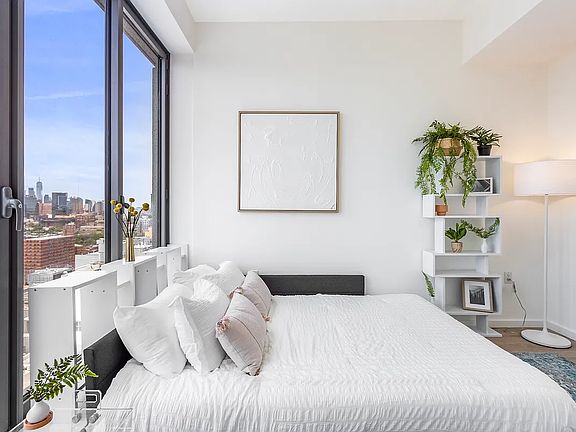 5th image of 545 Vanderbilt Ave APT 8E