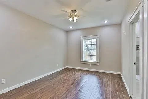 3635 Rebecca St — Photo 5
