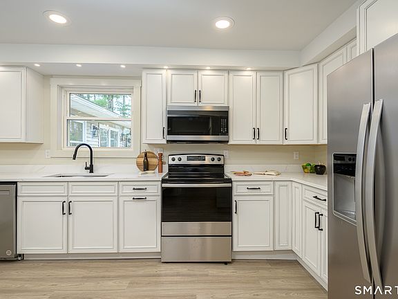 4th image of 173 Bennett Pond Road