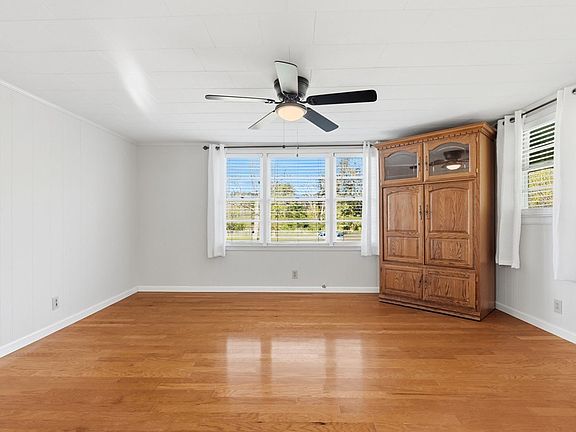 3rd image of 7946 Red Bud Rd NE