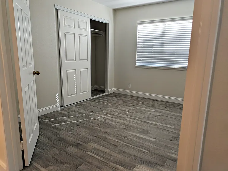 1025 Shoal Creek Ct — Photo 8