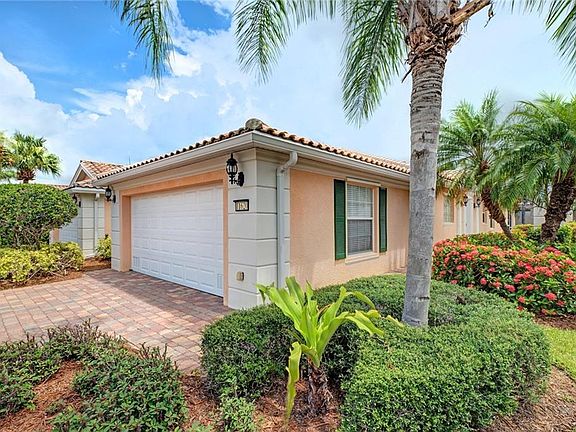 3rd image of 11620 Garessio Ln