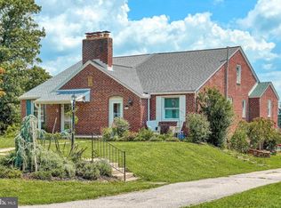 426 Hillcrest Rd, York, PA 17403