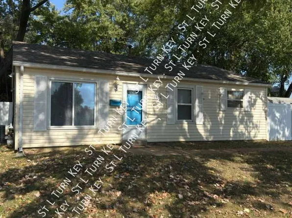 2575 Hawthorne Manor Dr, Florissant, MO 63031