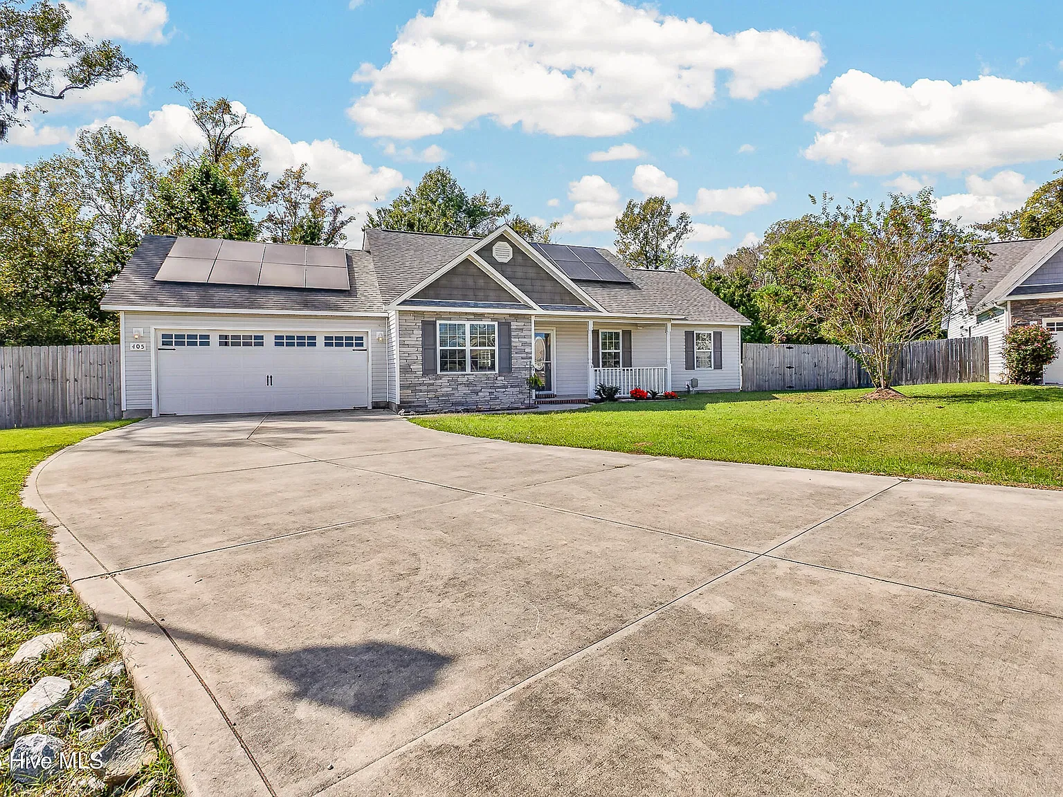 3 bed, 2.0 bath, $1,650 — Photo 2