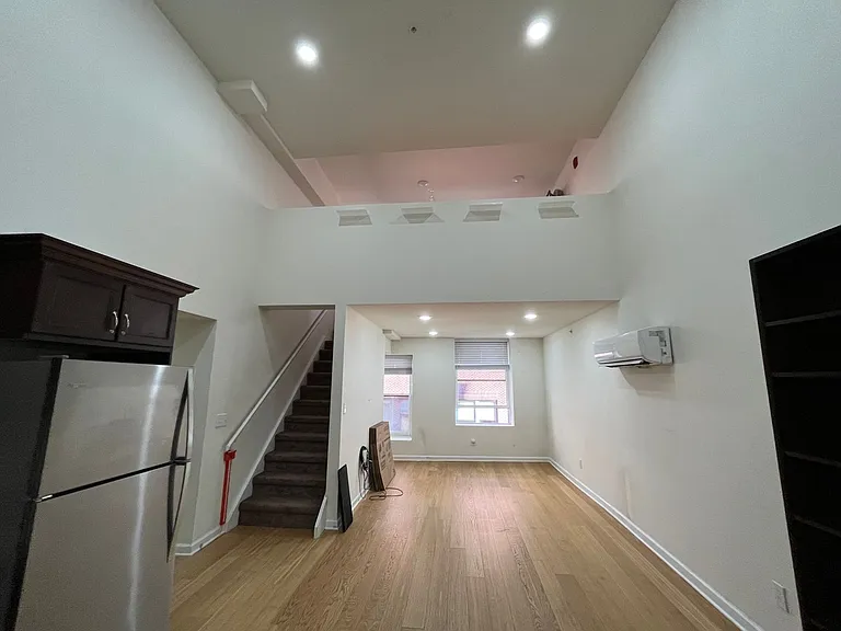 99 Pine Street — Photo 33