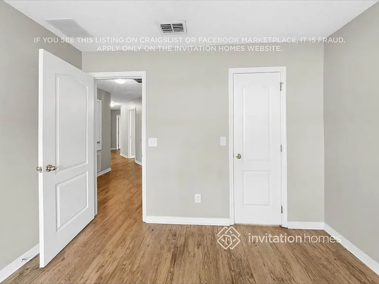 1266 N Ridge Blvd — Photo 16