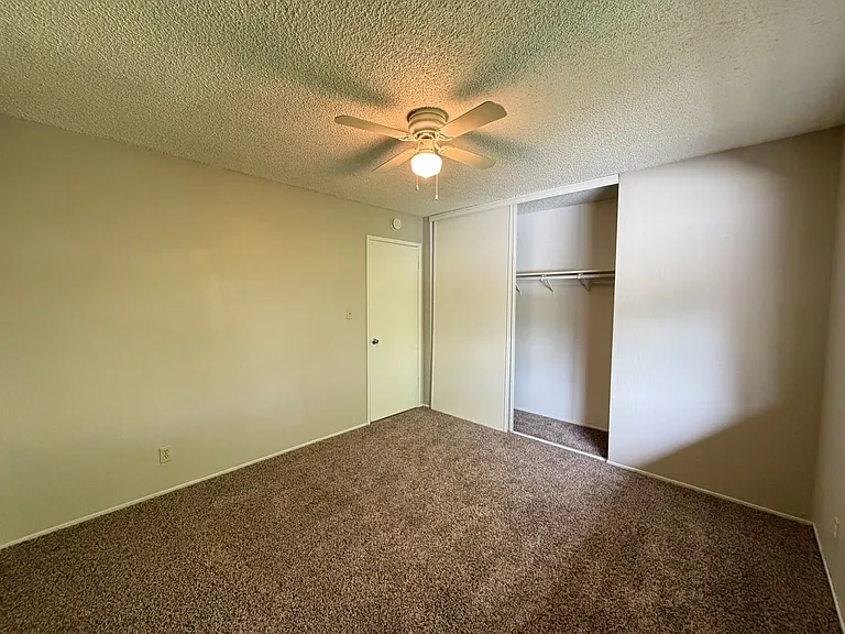 Sharis Apartments — Photo 125