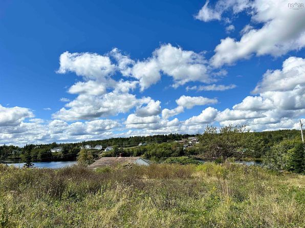 158 E River Rd, Halifax, NS B0J 2L0